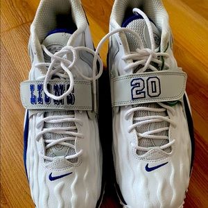 Size 9.5 - Nike Zoom Turf Jet Barry Sanders 2019